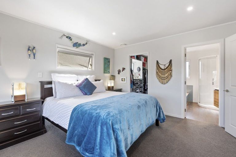 Photo of property in 18 Robbie Street, Foxton Beach, Foxton, 4815
