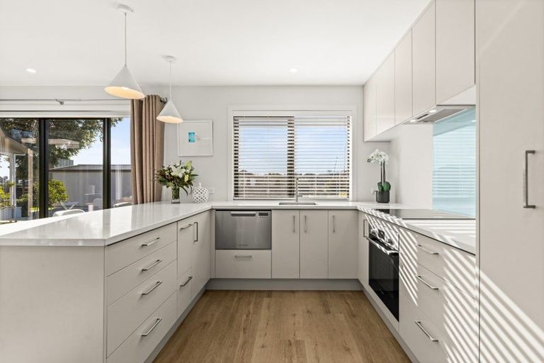 Photo of property in 32a Lucknow Road, Havelock North, 4130