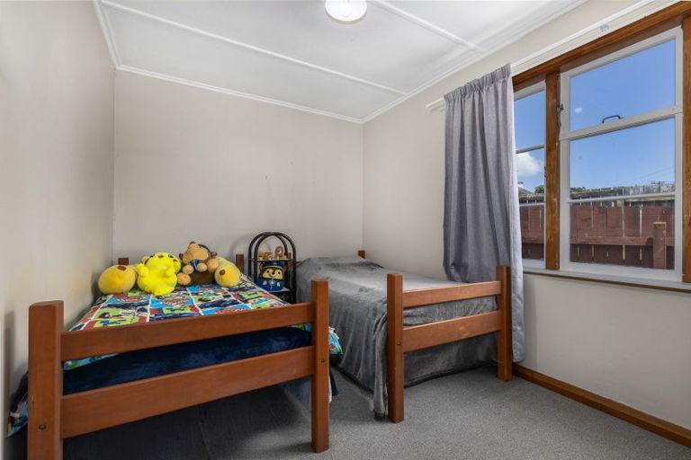 Photo of property in 25 Tuki Street, Titahi Bay, Porirua, 5022