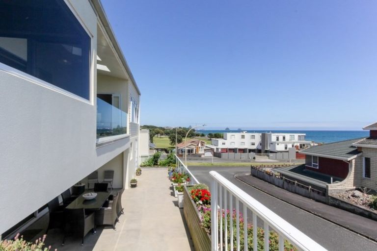 Photo of property in 4 Hamblyn Street, Strandon, New Plymouth, 4312