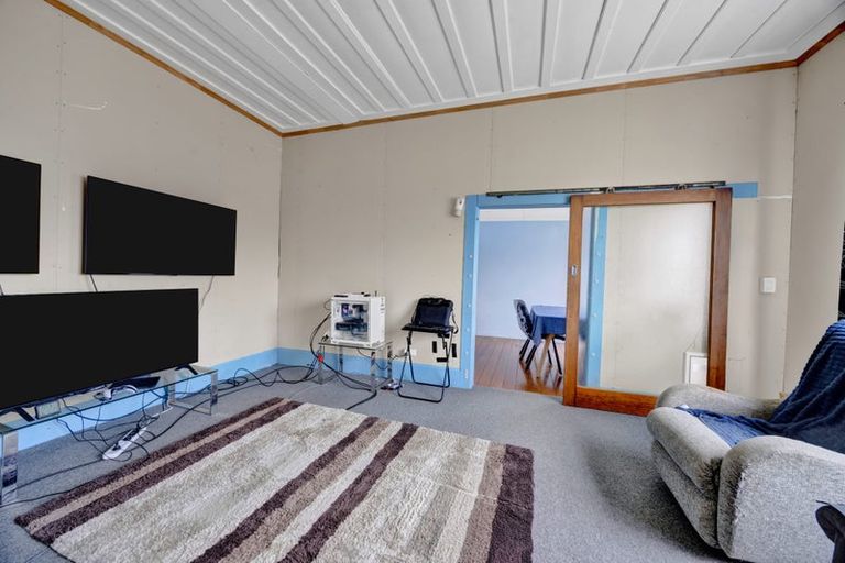 Photo of property in 11 Suffolk Street, Patea, 4520