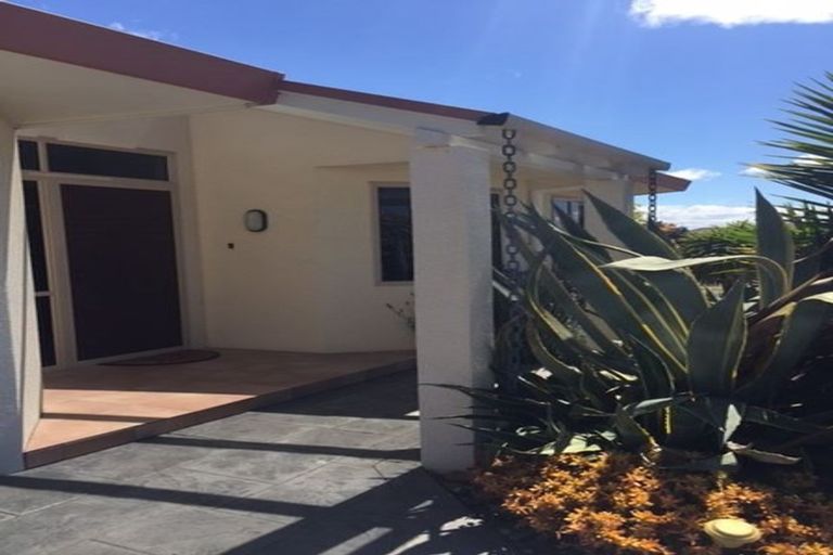 Photo of property in 40 Kingsgate Avenue, Havelock North, 4130