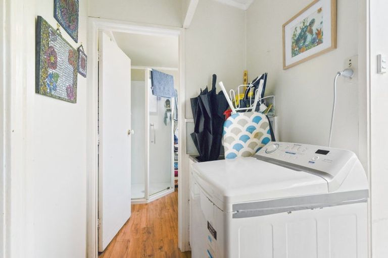 Photo of property in 40 Kawaha Point Road, Fairy Spring, Rotorua, 3015