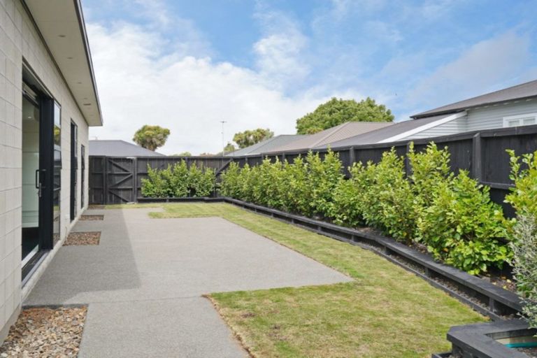 Photo of property in 403c Harewood Road, Harewood, Christchurch, 8051