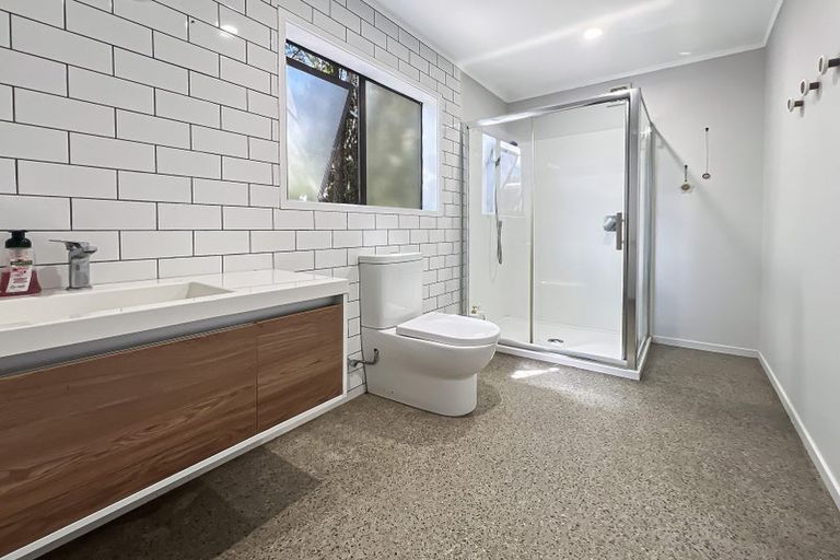 Photo of property in 9 Brownie Road, Laingholm, Auckland, 0604