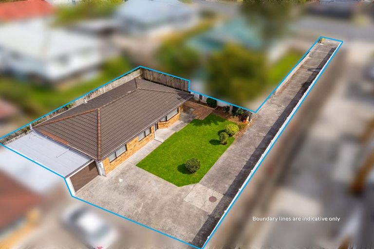 Photo of property in 2/27 Rata Street, New Lynn, Auckland, 0600