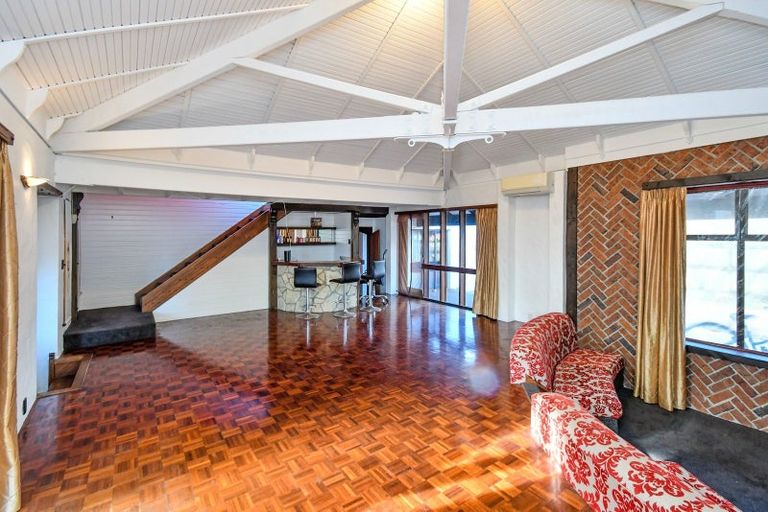 Photo of property in 1 Buncrana Place, Rosehill, Papakura, 2113