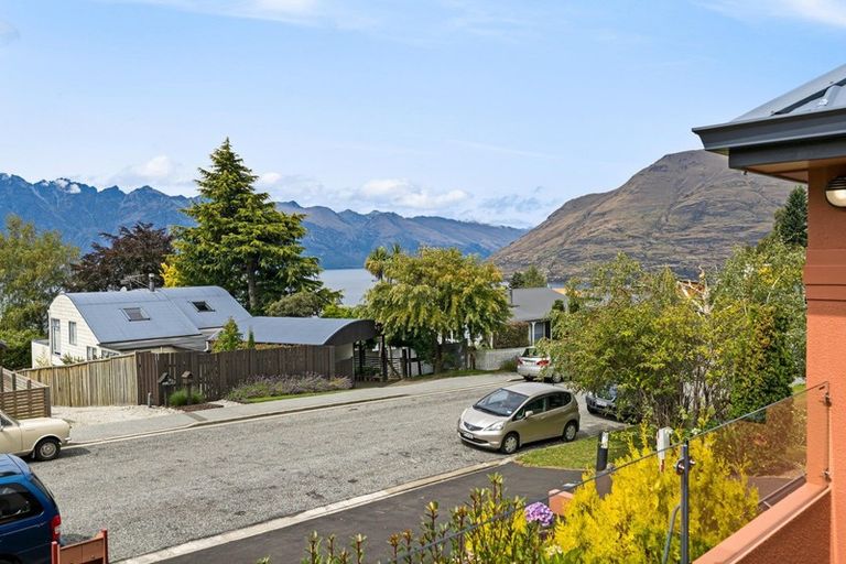 Photo of property in 18a Avalon Crescent, Fernhill, Queenstown, 9300