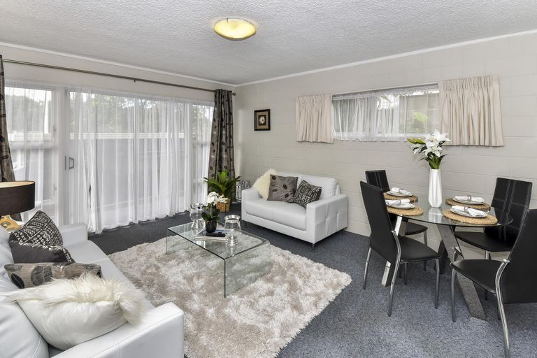 Photo of property in 1/23b Hillsborough Road, Hillsborough, Auckland, 1042