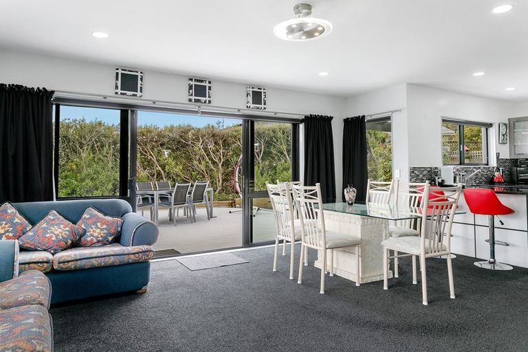 Photo of property in 36 Aubrey Crescent, Rainbow Point, Taupo, 3330