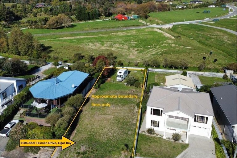 Photo of property in 1106 Abel Tasman Drive, Ligar Bay, Takaka, 7183