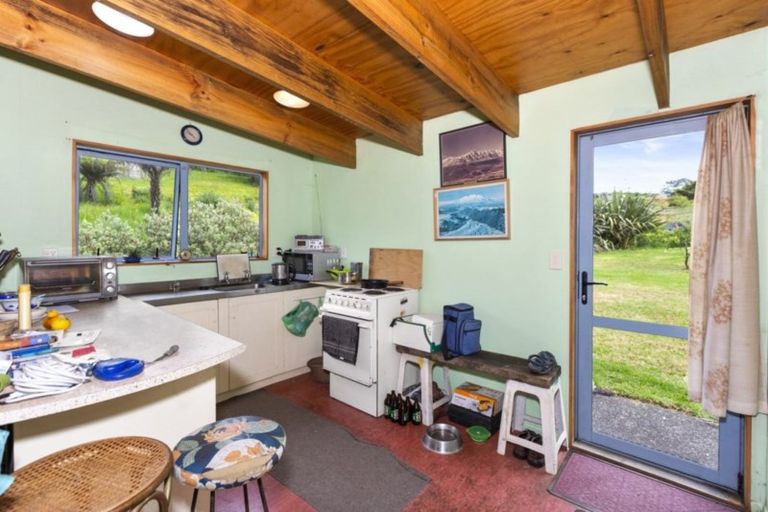 Photo of property in 28b Point Street, Raglan, 3225