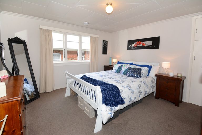 Photo of property in 2 Forbes Street, Balaclava, Dunedin, 9011