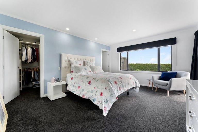 Photo of property in 25 Silicon Way, Fitzherbert, Palmerston North, 4410