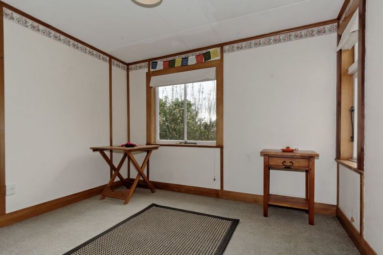 Photo of property in 10 Tinopai Road, Titirangi, Auckland, 0604