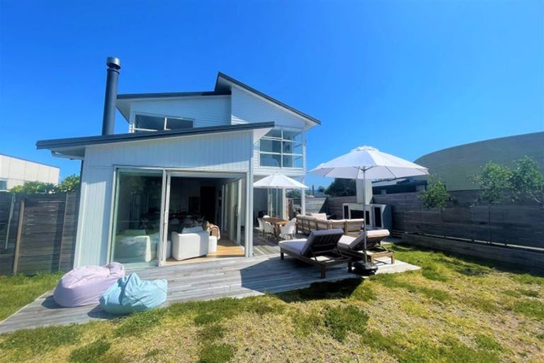 Photo of property in 148 Sands Crescent, Matarangi, Whitianga, 3592