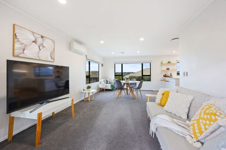 Photo of property in 1/14 Kells Place, Botany Downs, Auckland, 2010