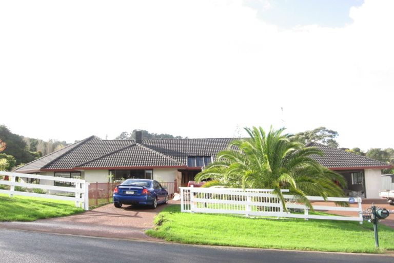 Photo of property in 15 Polo Prince Drive, Totara Park, Manurewa, 2576