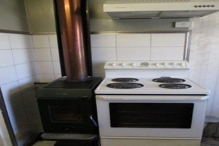 Photo of property in 19 Railway Esplanade, East Gore, Gore, 9710