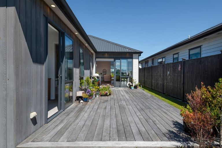 Photo of property in 12 Croatia Avenue, Huapai, Kumeu, 0810