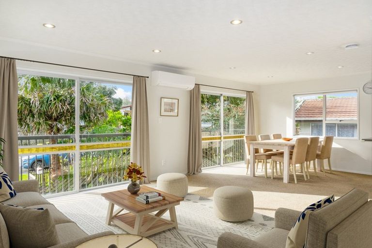 Photo of property in 48 Zita Maria Drive, Massey, Auckland, 0614