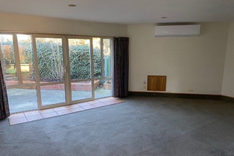 Photo of property in 68a Memorial Avenue, Ilam, Christchurch, 8053