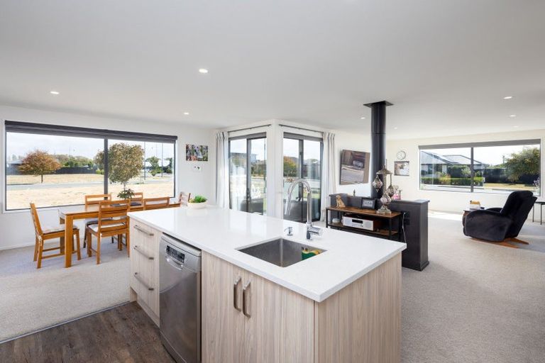 Photo of property in 18 Tiritiri Moana Drive, Pegasus, 7612