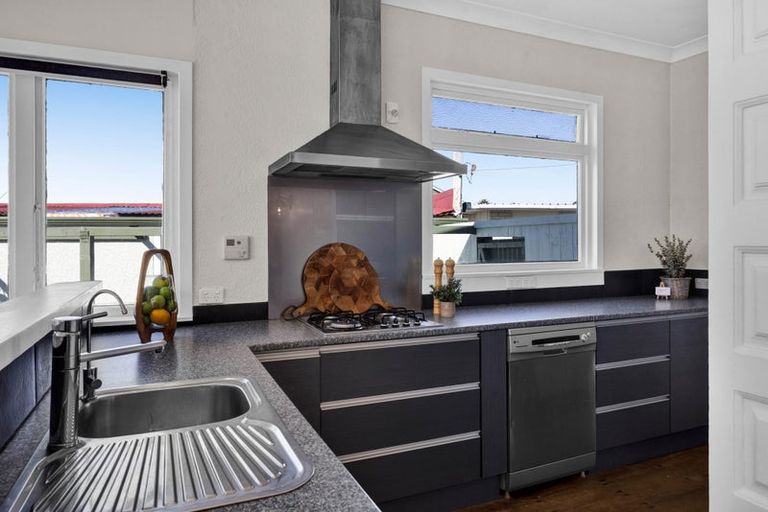 Photo of property in 11 Mcnaughton Street, Waitara, 4320