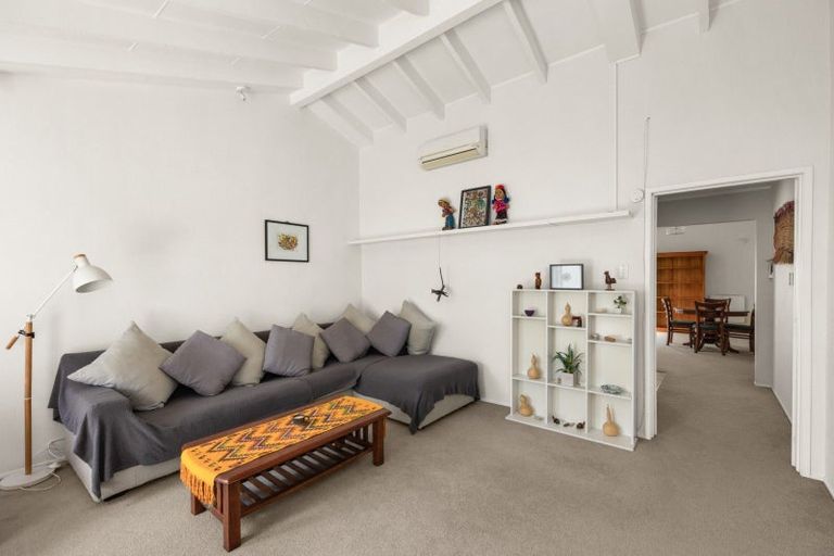 Photo of property in 75a Avondale Road, Taradale, Napier, 4112