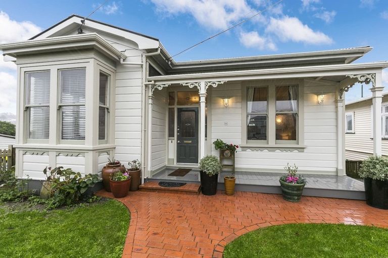 Photo of property in 25 Helston Road, Johnsonville, Wellington, 6037