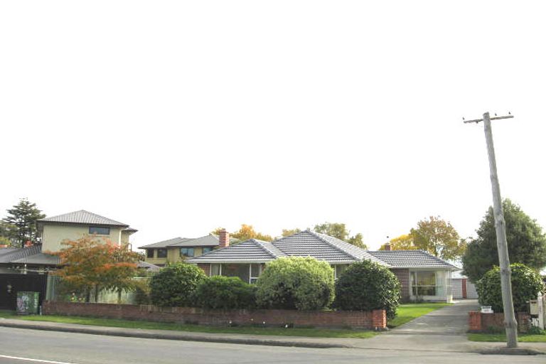 Photo of property in 225 Ilam Road, Ilam, Christchurch, 8041