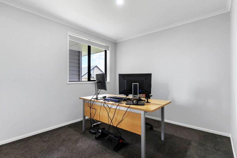 Photo of property in 28 Kerr Crescent, Patumahoe, 2679