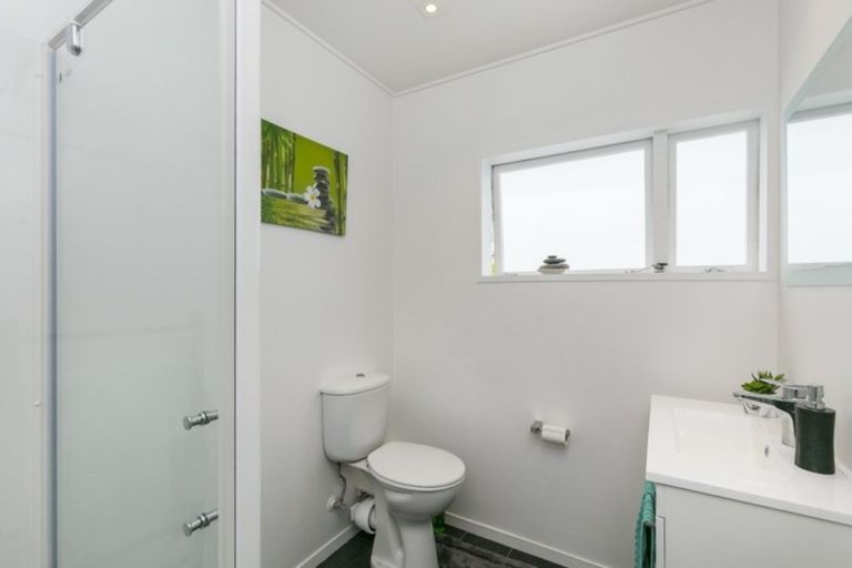 Photo of property in 4/137 Karori Road, Karori, Wellington, 6012