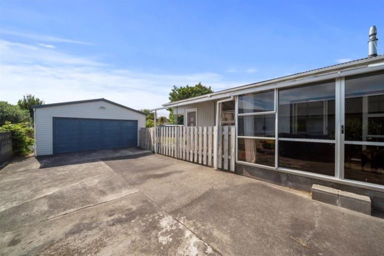 Photo of property in 53 Grey Street, Normanby, Hawera, 4614