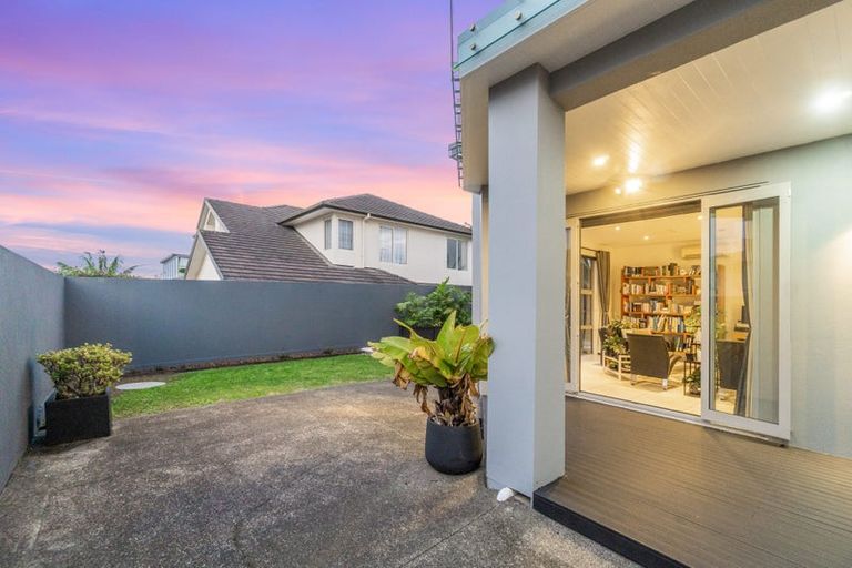 Photo of property in 219 East Coast Road, Campbells Bay, Auckland, 0620