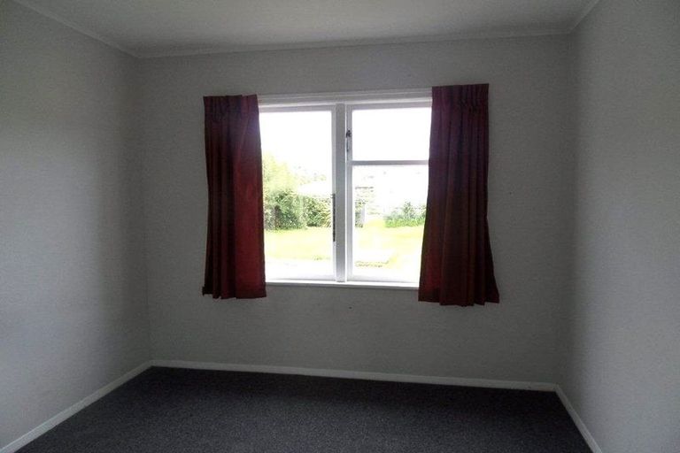 Photo of property in 5 Bythell Street, Wainuiomata, Lower Hutt, 5014