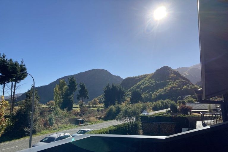 Photo of property in 31 Mcdonnell Road, Arrowtown, 9302