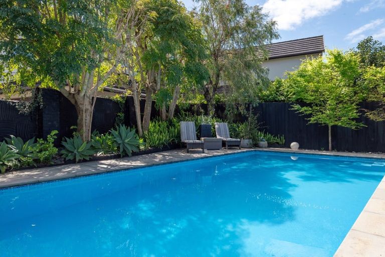 Photo of property in 473 Beach Road, Murrays Bay, Auckland, 0630