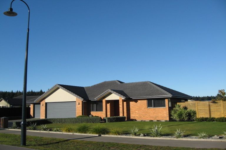 Photo of property in 20 Hemingway Place, Spencerville, Christchurch, 8083