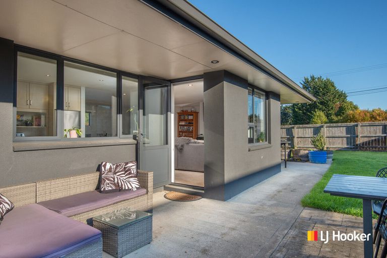 Photo of property in 1 White Hart Lane, Mosgiel, 9024