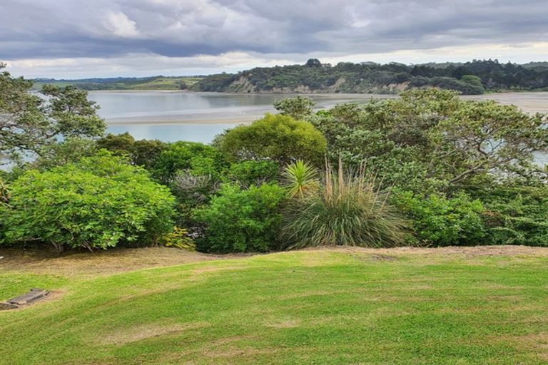 Photo of property in 236 Wade River Road, Wade Heads, Whangaparaoa, 0932