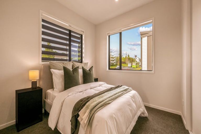 Photo of property in 9/48 Moire Road, Massey, Auckland, 0614