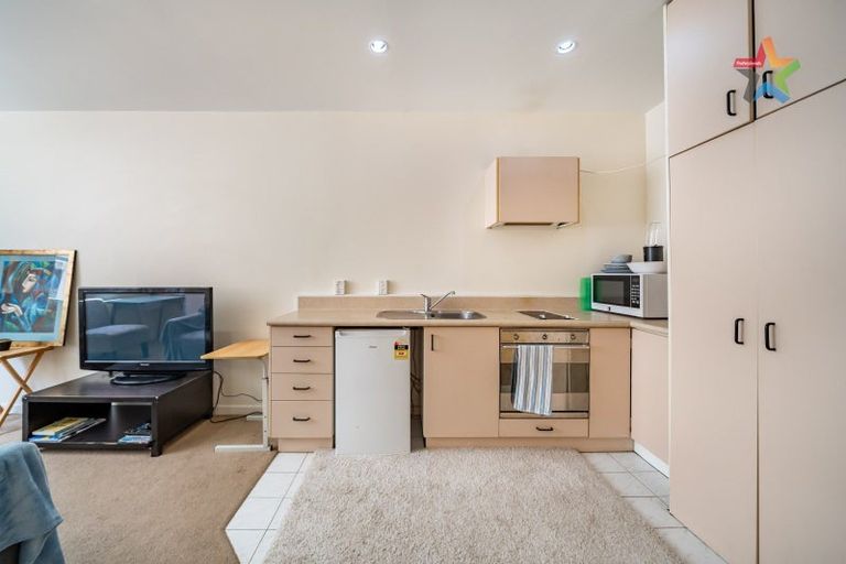 Photo of property in Regency Apartments, 2c/49 Manners Street, Te Aro, Wellington, 6011