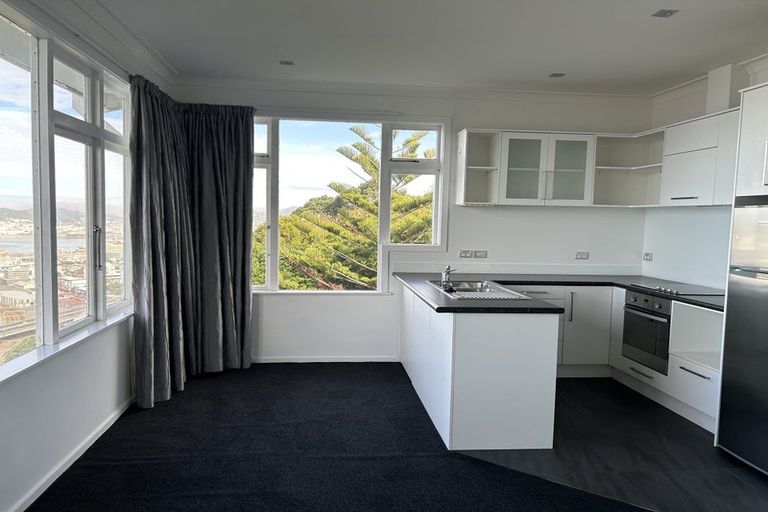 Photo of property in 12 Anne Street, Wadestown, Wellington, 6012