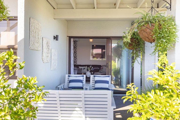 Photo of property in 5 Grey Street, College Estate, Whanganui, 4500