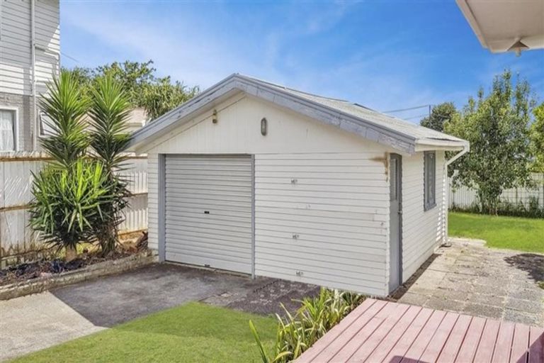 Photo of property in 13 Mcdivitt Street, Manurewa, Auckland, 2102