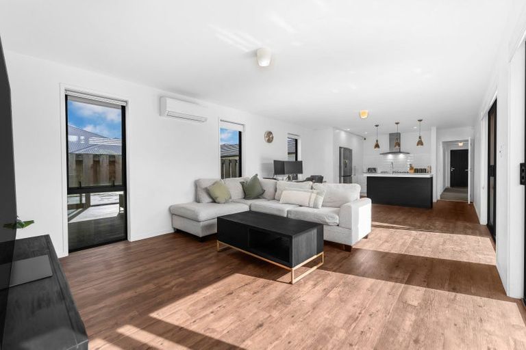 Photo of property in 5 Tomairangi Crescent, Pukekohe, 2120