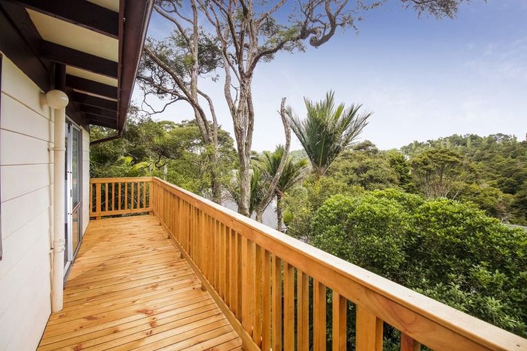 Photo of property in 29 Warner Park Avenue, Laingholm, Auckland, 0604