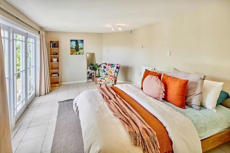 Photo of property in 9 Northland Road, Northland, Wellington, 6012