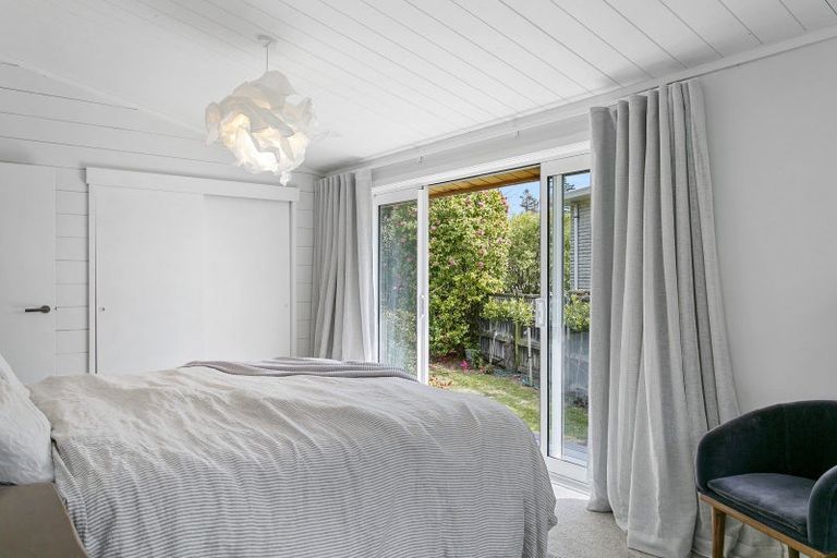 Photo of property in 4 Kathleen Place, Rainbow Point, Taupo, 3330